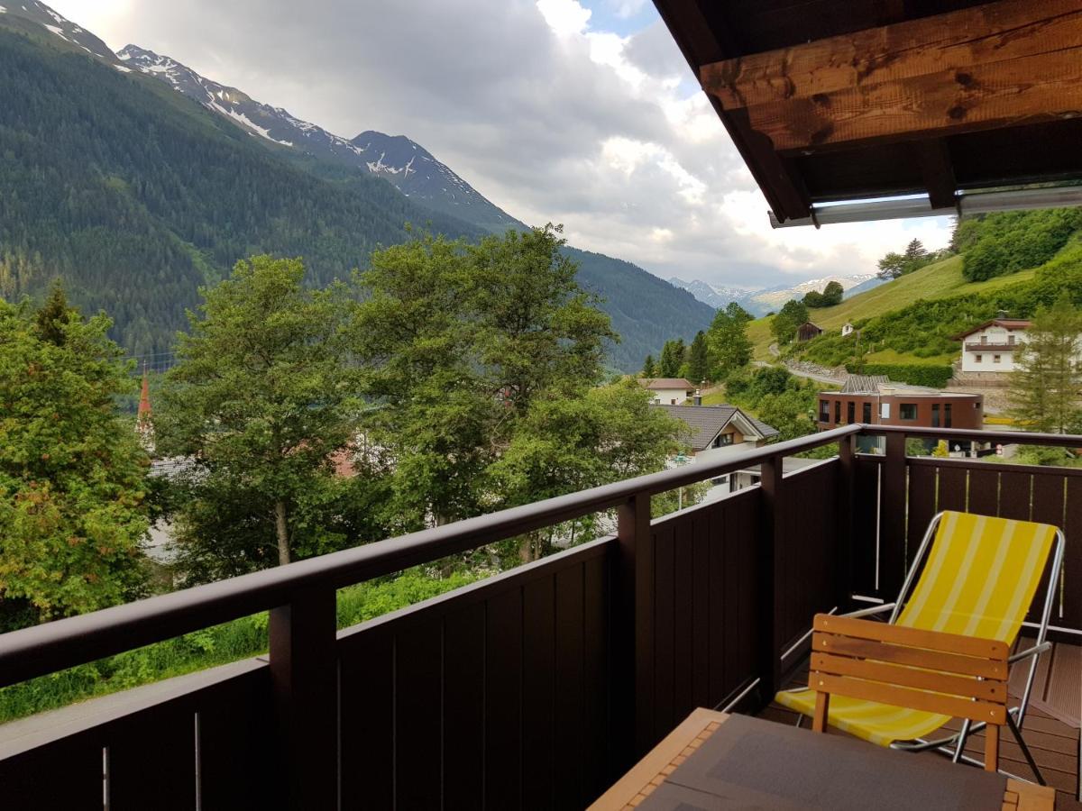 Haus Tannegg Bed & Breakfast Pettneu am Arlberg Exterior photo